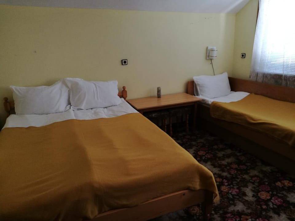 Самостоятелни стаи в къща за гости Балкан Bed and Breakfast in Bulgaria