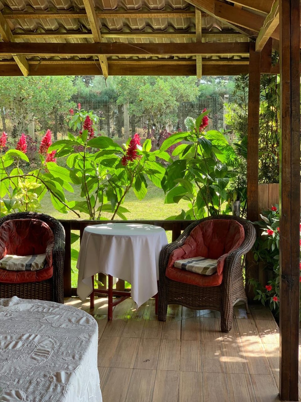 Casa com piscina e jacuzzi aquecida House in São José dos Pinhais