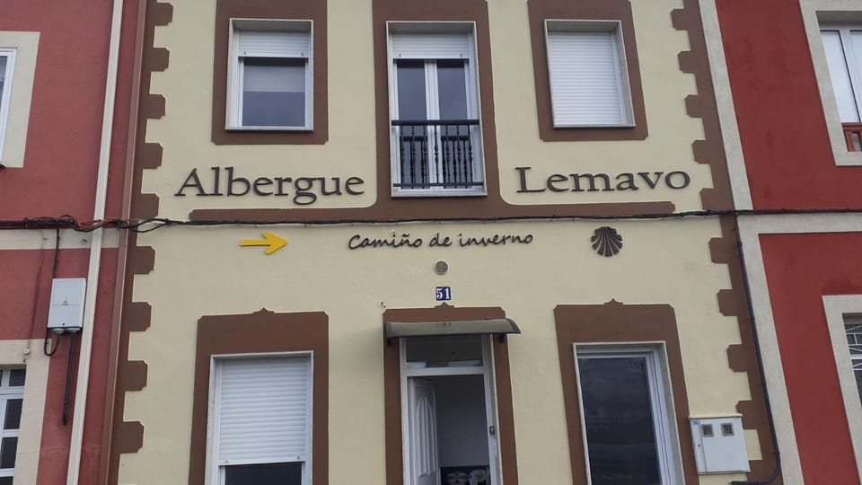 ALBERGUE LEMAVO Hostel in Monforte de Lemos