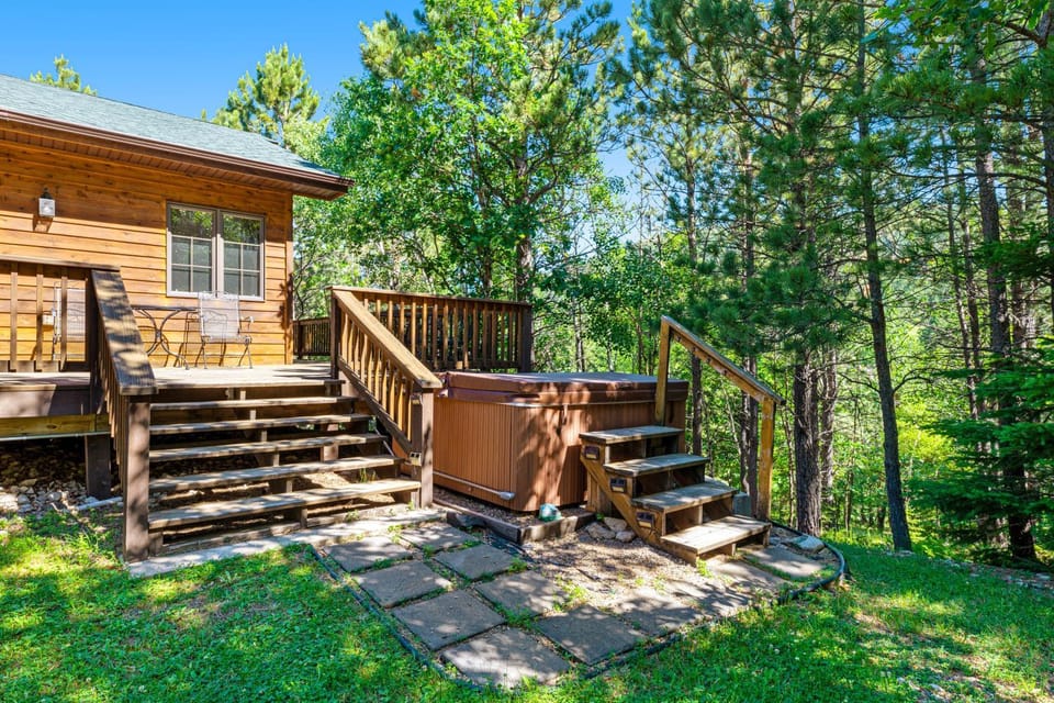 Lazy Bear Lodge House in North Lawrence