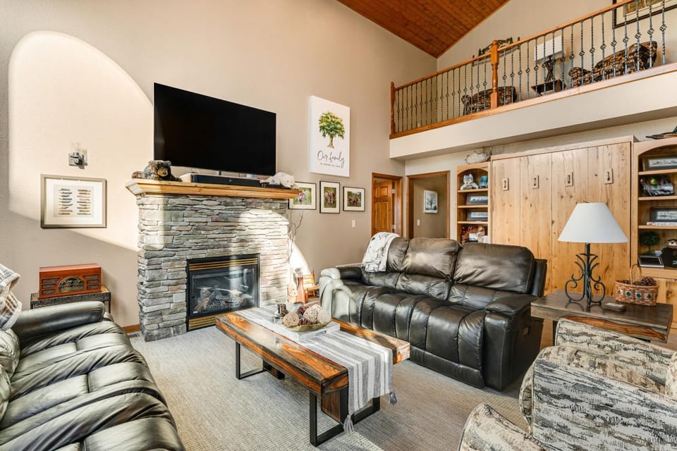 Boulder Canyon Lodge House in North Lawrence
