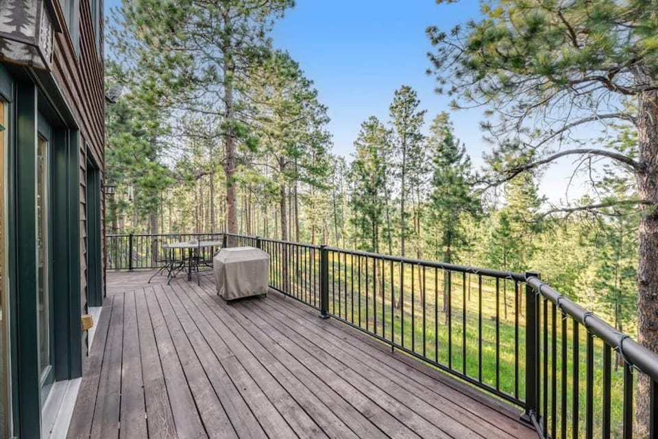 Boulder Canyon Lodge House in North Lawrence