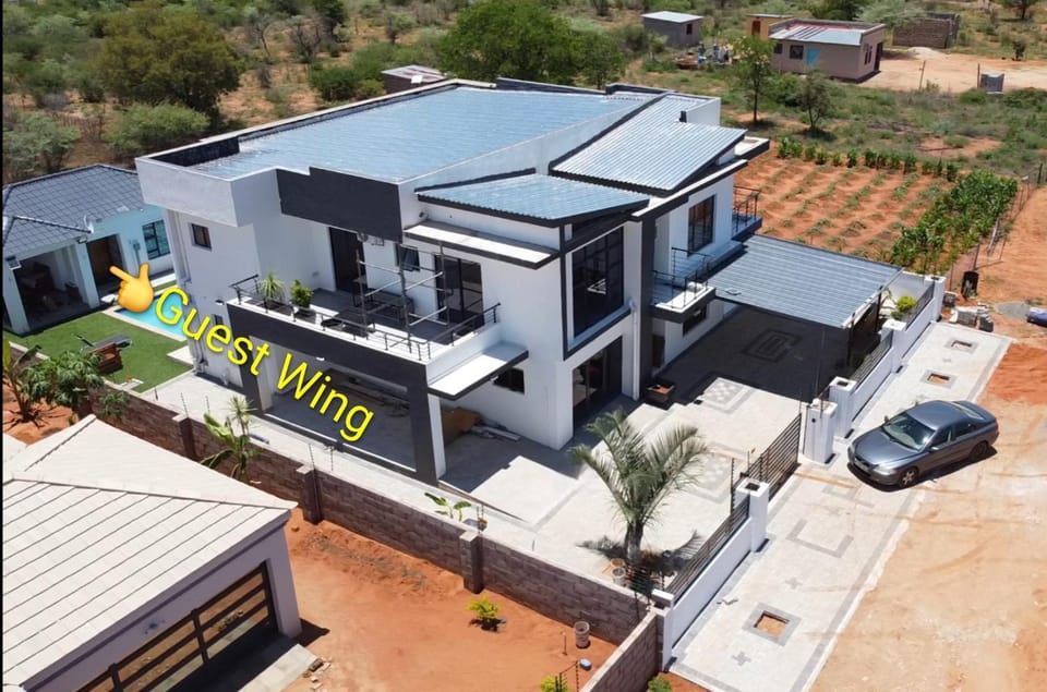 Property building, Neighbourhood