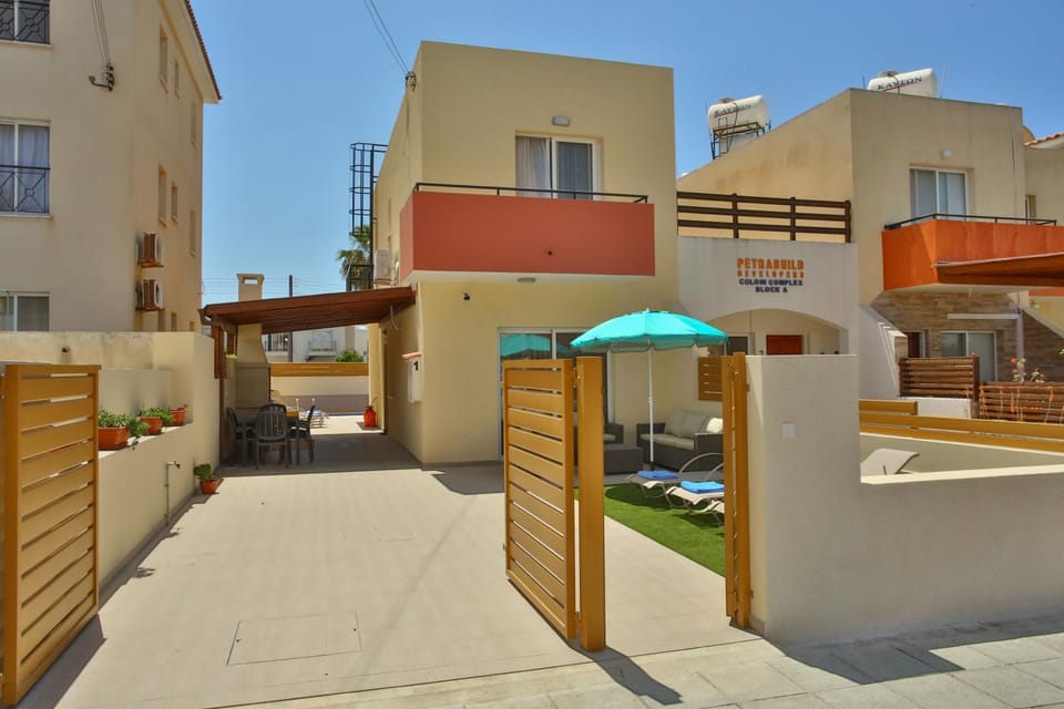 "Star House" Private pool Villa in Paphos