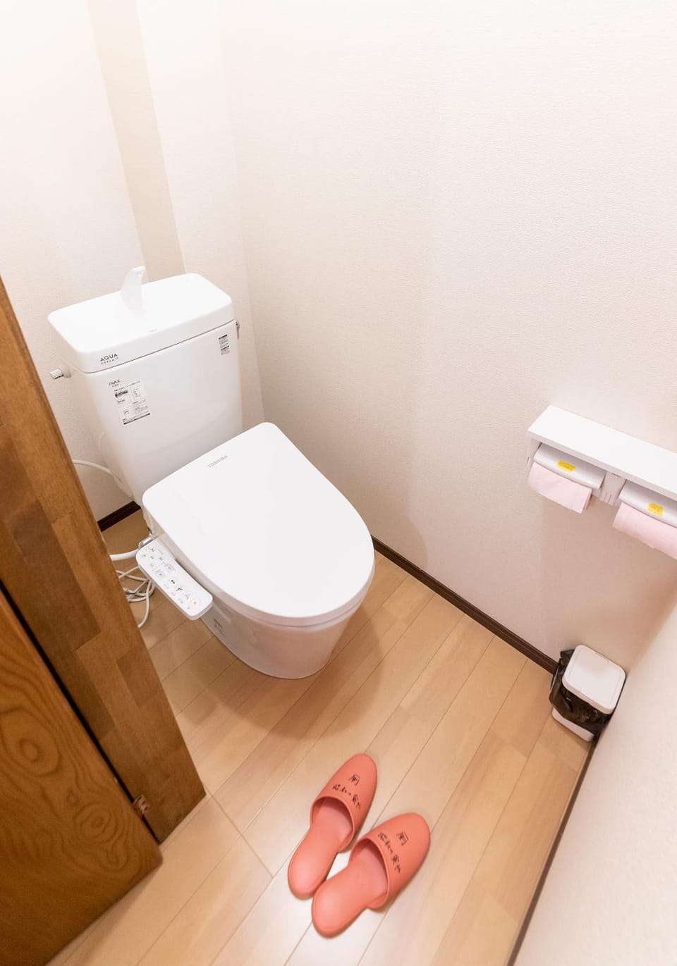 おせっかいゲストハウス 昭和の寅や Apartment in Nagano Prefecture