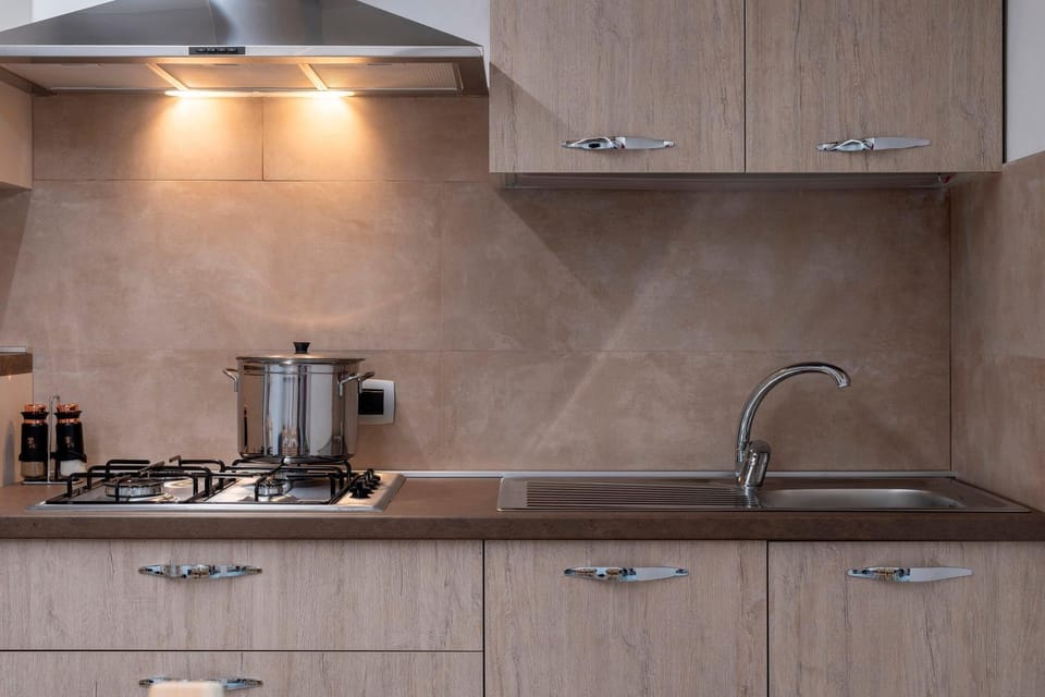 Kitchen or kitchenette, Living room