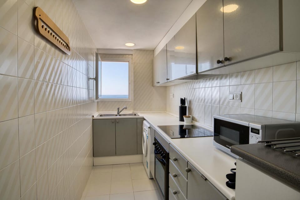 Kitchen or kitchenette, Living room