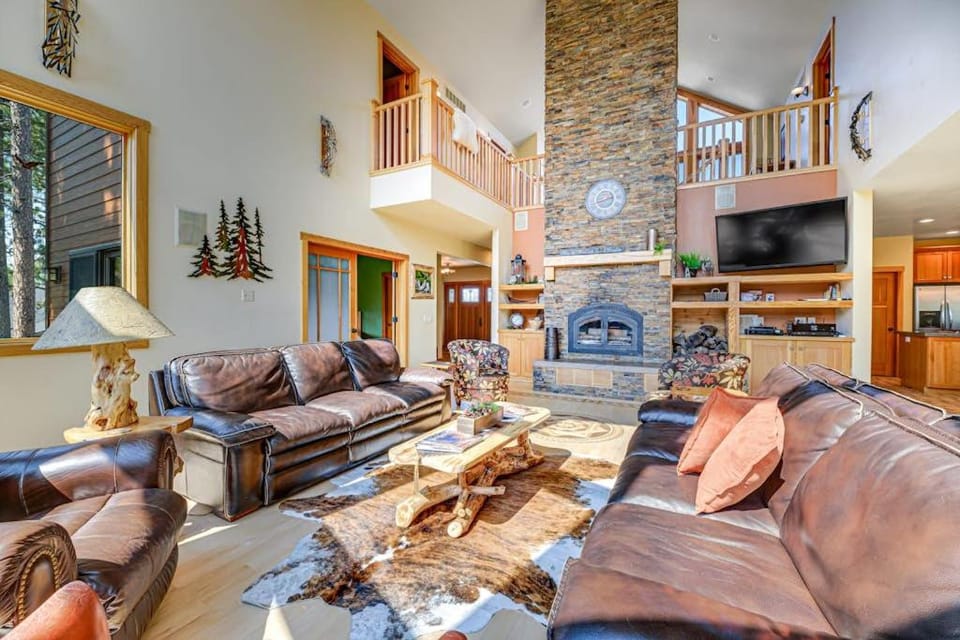 Eagle Crest Nest House in North Lawrence