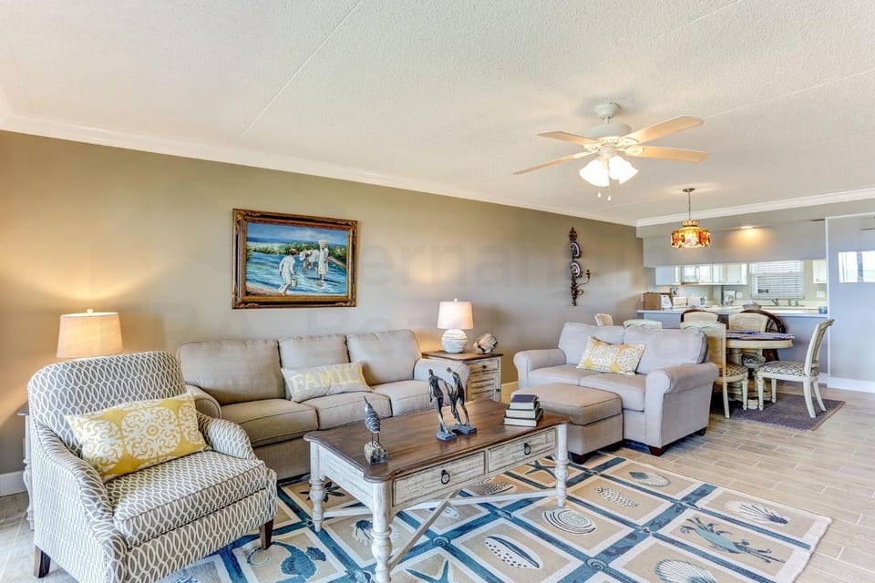 Oceanview Condo w Deck Apartment in Fernandina Beach