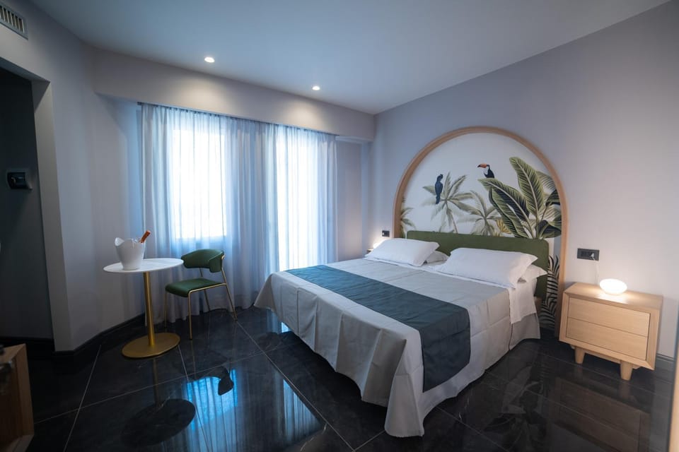Bed, Photo of the whole room, Bedroom, internet, internet, air conditioner, air conditioner