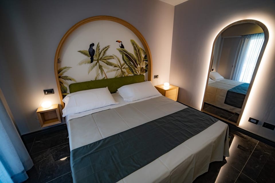 Bed, Photo of the whole room, Bedroom, internet, internet, air conditioner, air conditioner