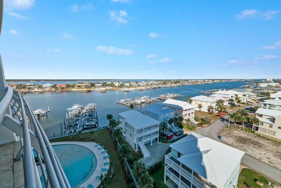 Bella Luna 810-Spectacular Views of Beach & Bay Apartment in Ono Island