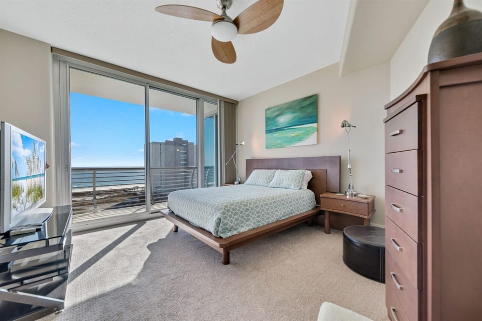 Bella Luna 810-Spectacular Views of Beach & Bay Apartment in Ono Island