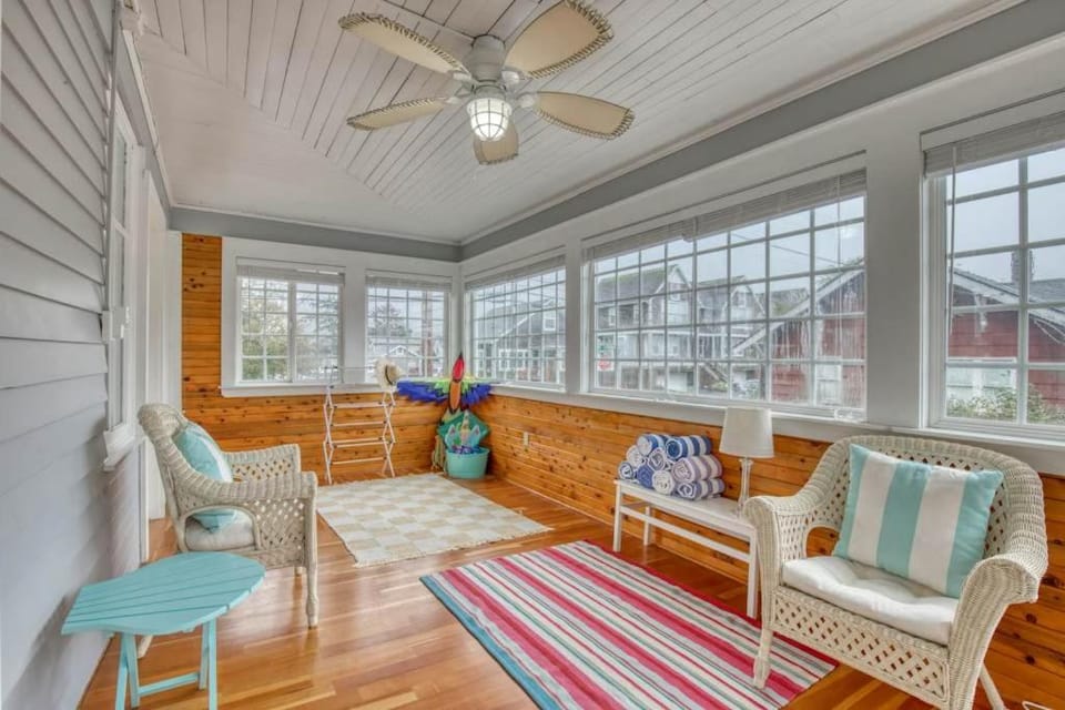 Oceans Away House in Seaside