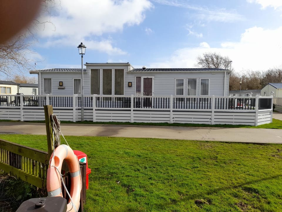 The Meadows New Beach Holiday Park House in Dymchurch