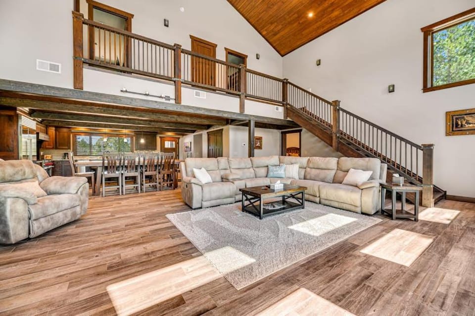 Whiskey Ridge Lodge House in North Lawrence
