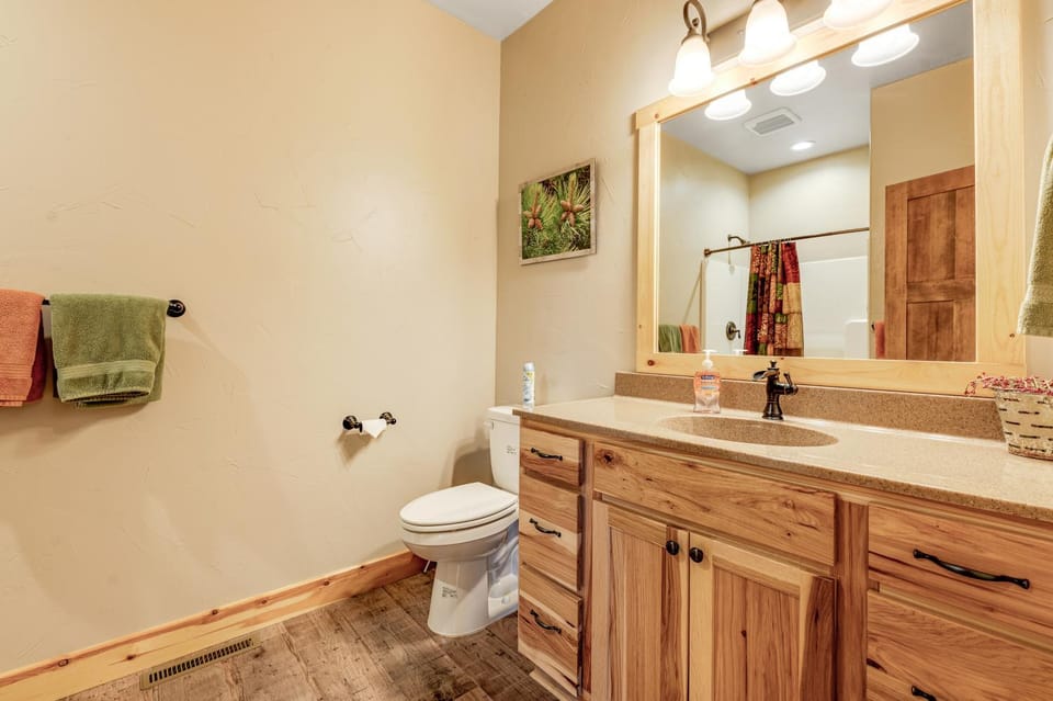 Klassy Lodge House in North Lawrence