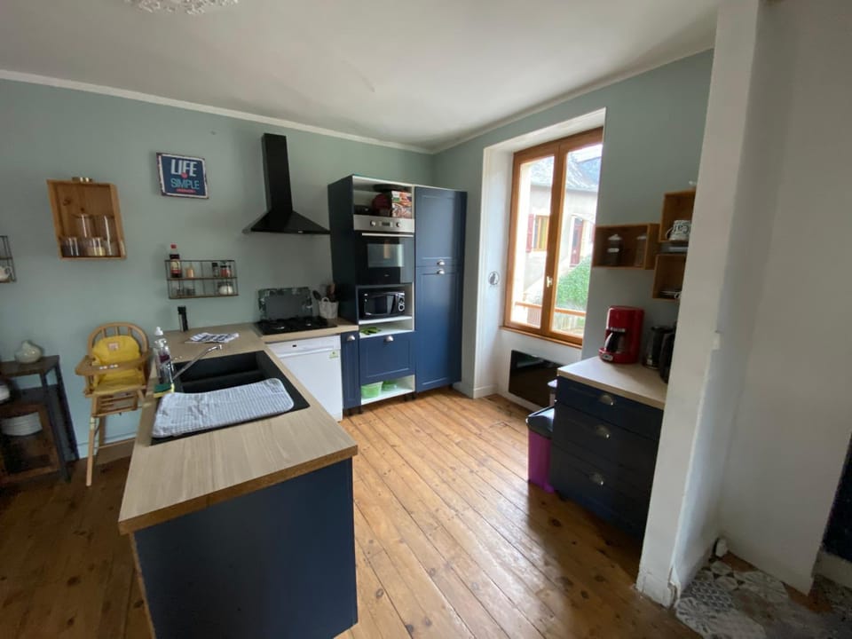 La maison à la porte bleue House in Nouvelle-Aquitaine