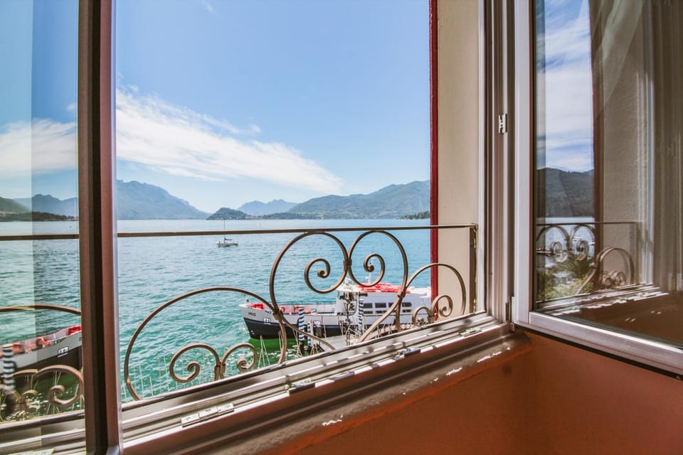 View (from property/room), Lake view, Mountain view
