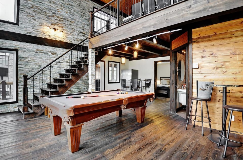 08 Pied des Pentes Chalet in Quebec