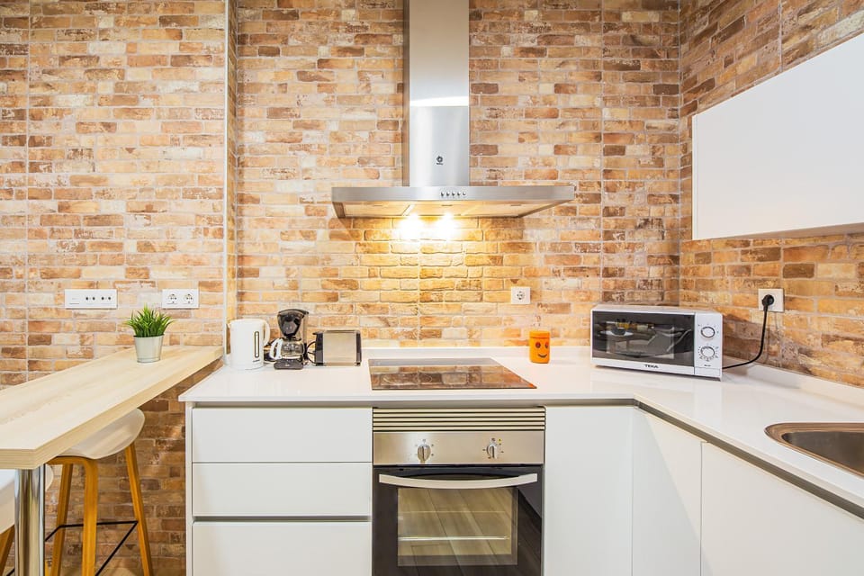 Kitchen or kitchenette, pet friendly, stove