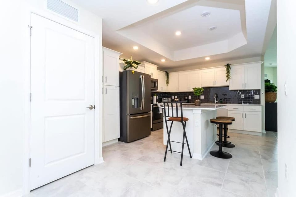 Gorgeous 3Bd 2Ba Apt Close to Disney @ Storey Lake Orlando 208 3180 House in Kissimmee
