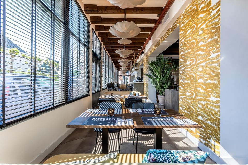 Property building, Restaurant/places to eat, Breakfast