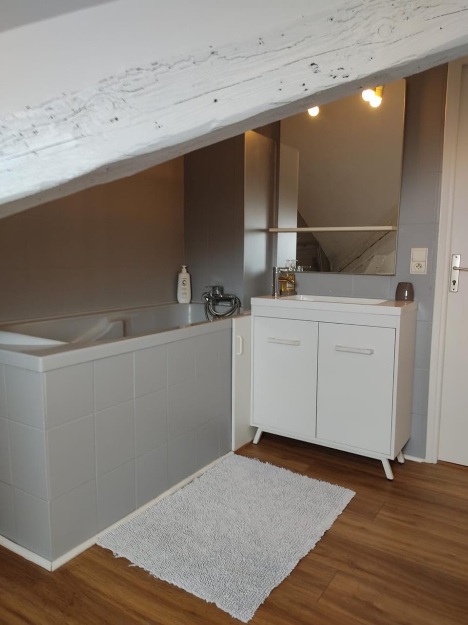 Grand T2 climatisé très calme Apartment in Nouvelle-Aquitaine