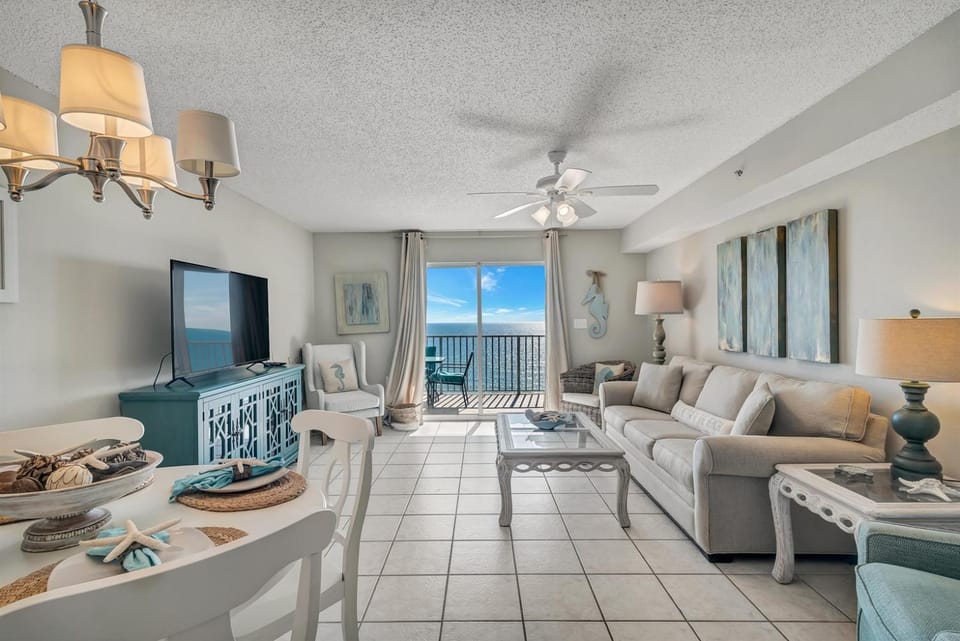 Fourwinds 803-Beachfront condo l Hall Bunks l less crowded beaches Views Apartment in Orange Beach