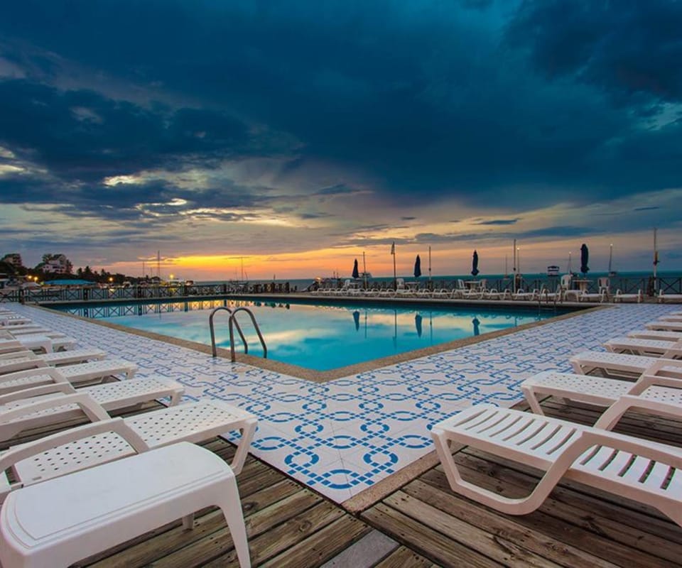 Swimming pool