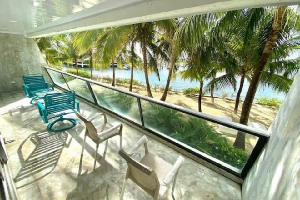 Balcony/Terrace, Garden view, Pool view