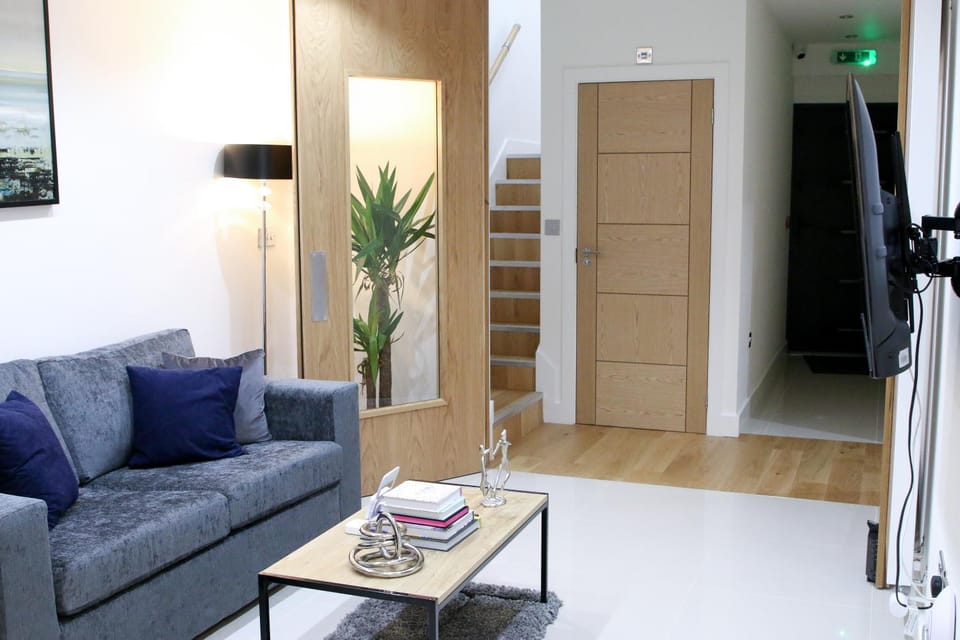Communal lounge/ TV room, TV and multimedia, Lobby or reception, Lounge or bar, Seating area