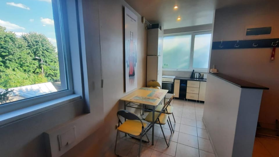 Seating area, Dining area, kitchen