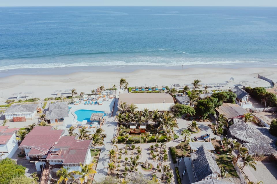 Property building, Natural landscape, Bird's eye view, Beach, Pool view, Sea view, Swimming pool
