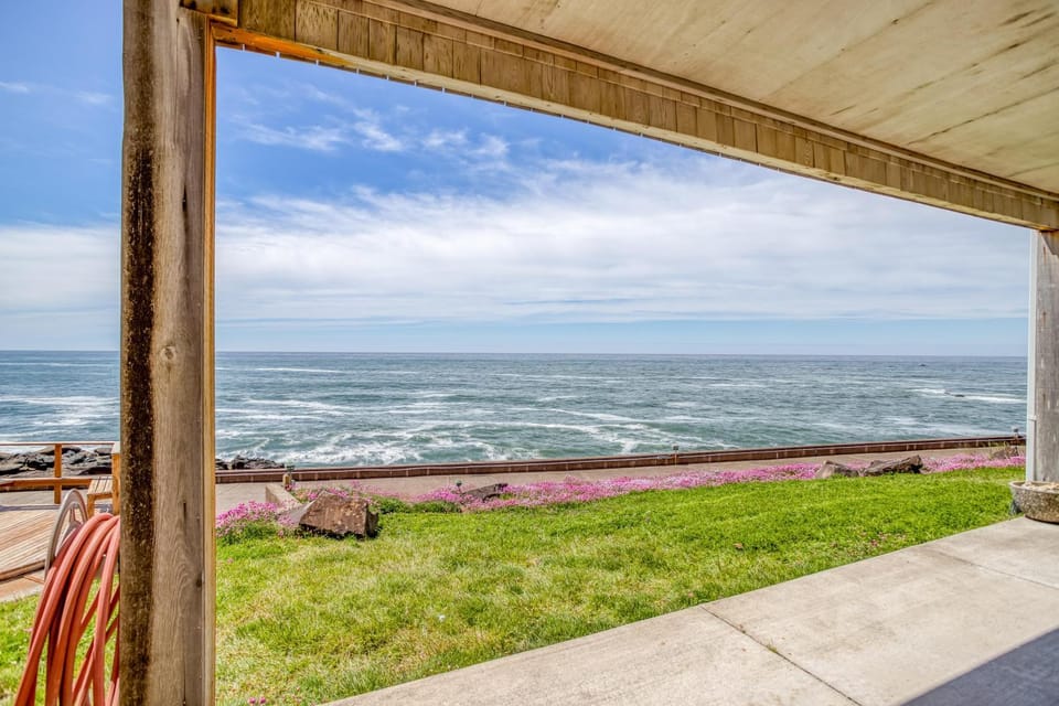 Whalers Rest House in Depoe Bay