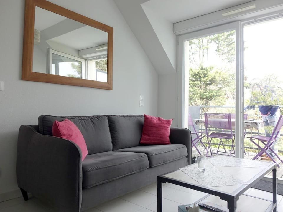 Appartement moderne 2 pièces avec balcon et WIFI, proche centre Sarzeau et plages - FR-1-639-48 Apartment in Brittany