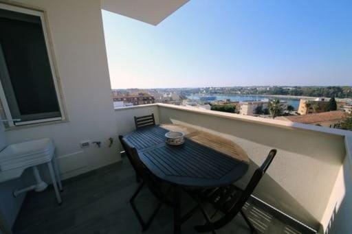 Balcony/Terrace, City view, Sea view, Street view