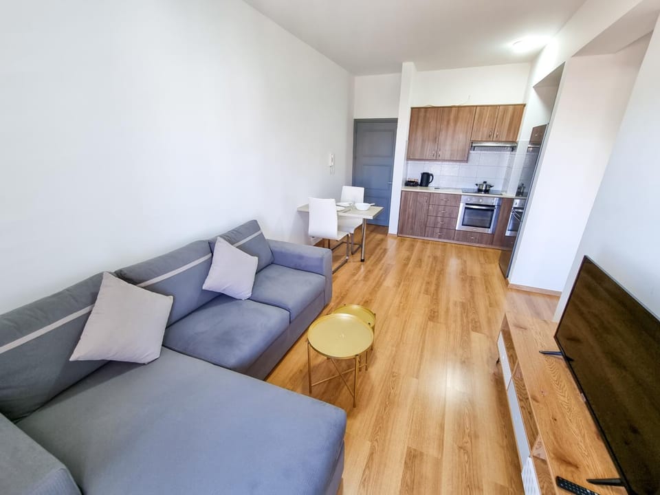 Kitchen or kitchenette, Living room