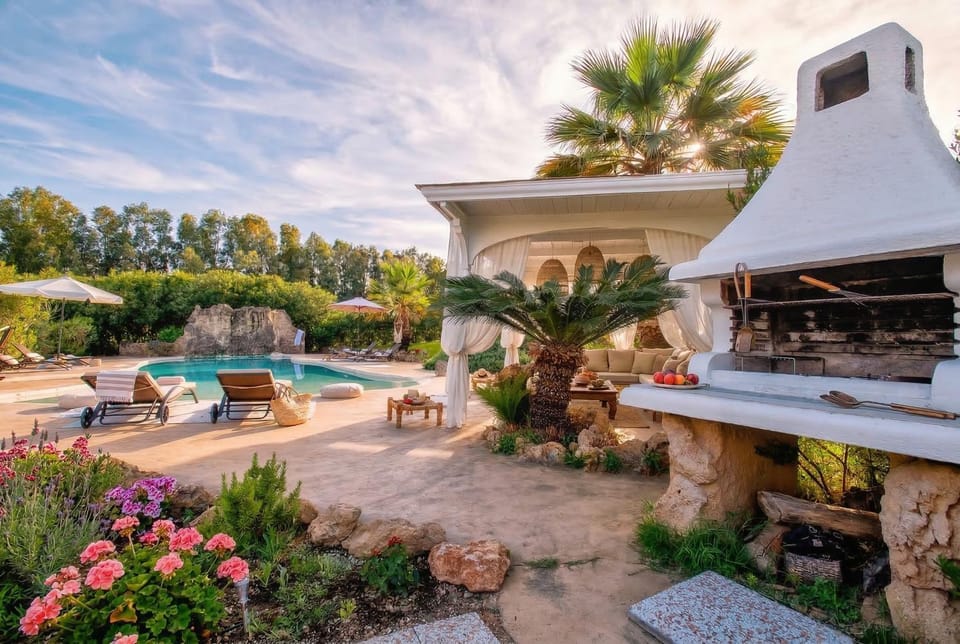 Patio, BBQ facilities, Garden, Garden view, Pool view, Swimming pool, sunbed