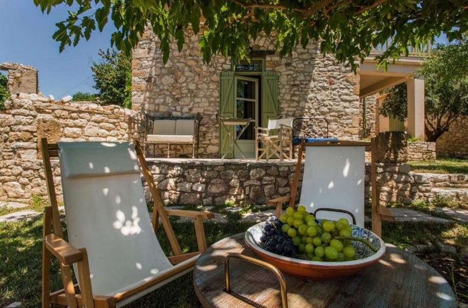 Property building, Patio, Garden