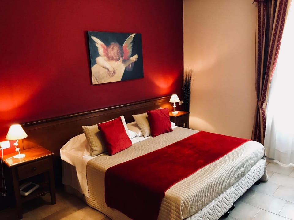 Spring, Day, Night, Winter, Summer, Other, Photo of the whole room, Decorative detail, Bedroom, Autumn, On site, Sunrise, Sunset