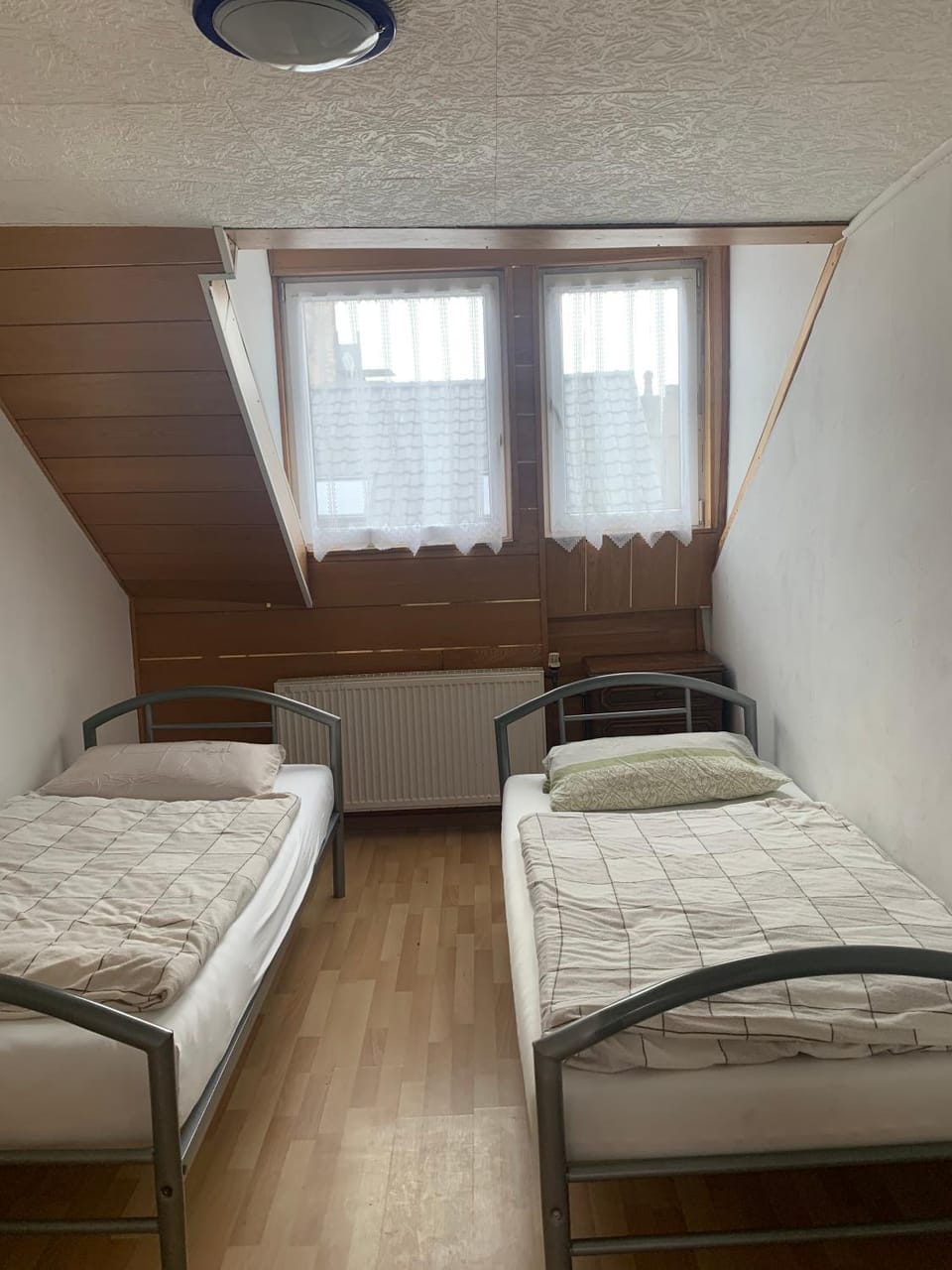 Dachgeschoss Hof Apartment in Krefeld