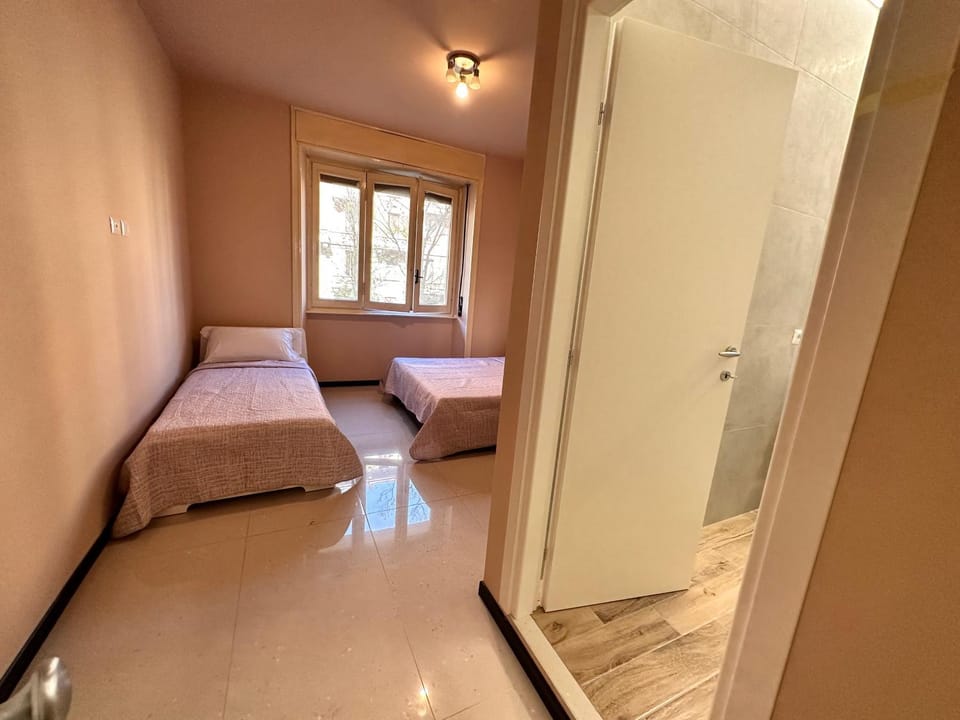 Giramondo apartment centrale Apartment in Milan