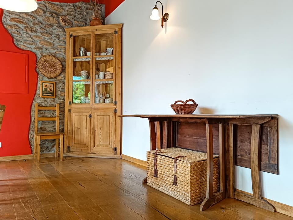 Decorative detail, Dining area, furniture