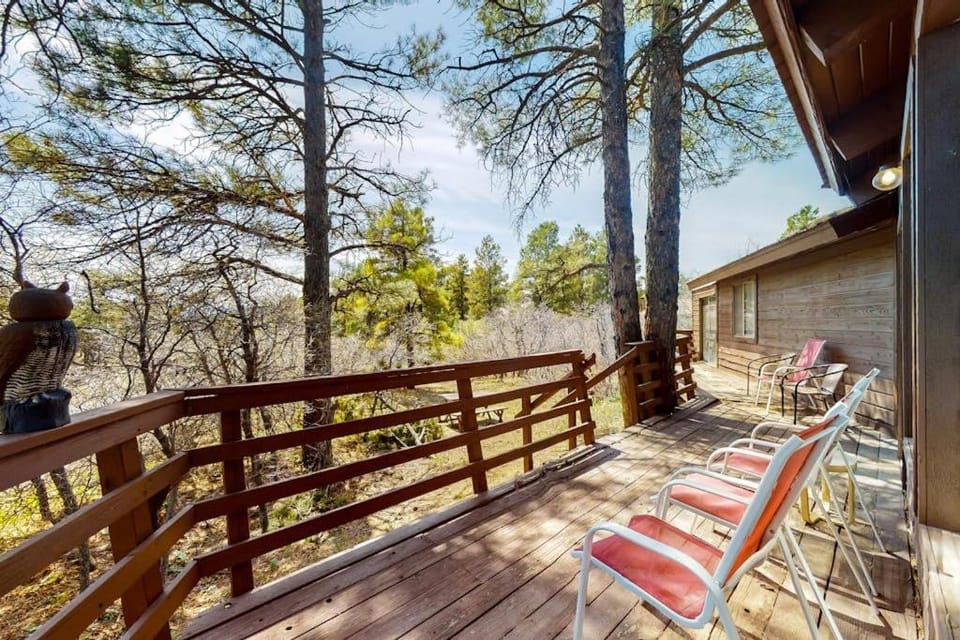 Self-Reflection House in Colorado