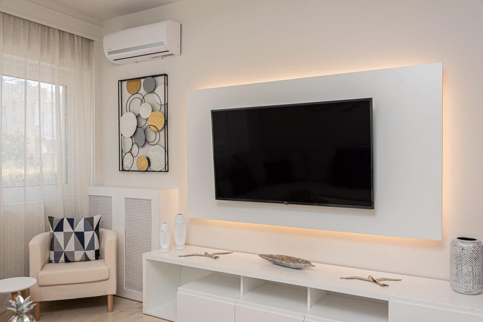 TV and multimedia, Living room, Seating area