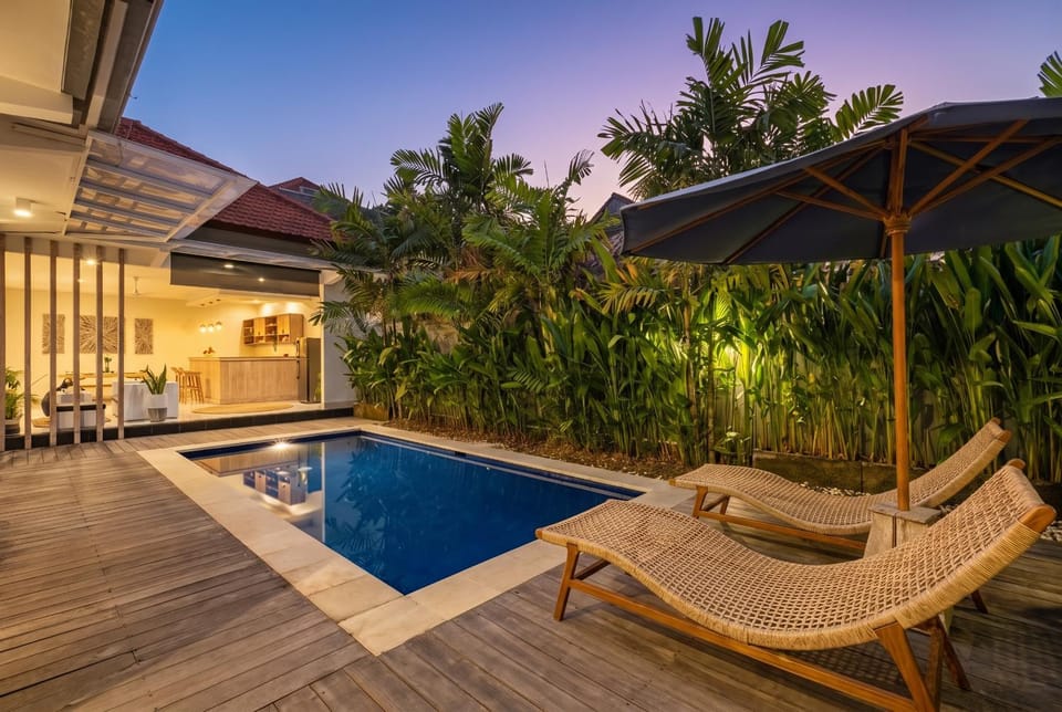 Property building, Swimming pool