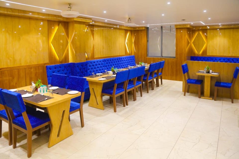 Restaurant/places to eat, Restaurant/places to eat