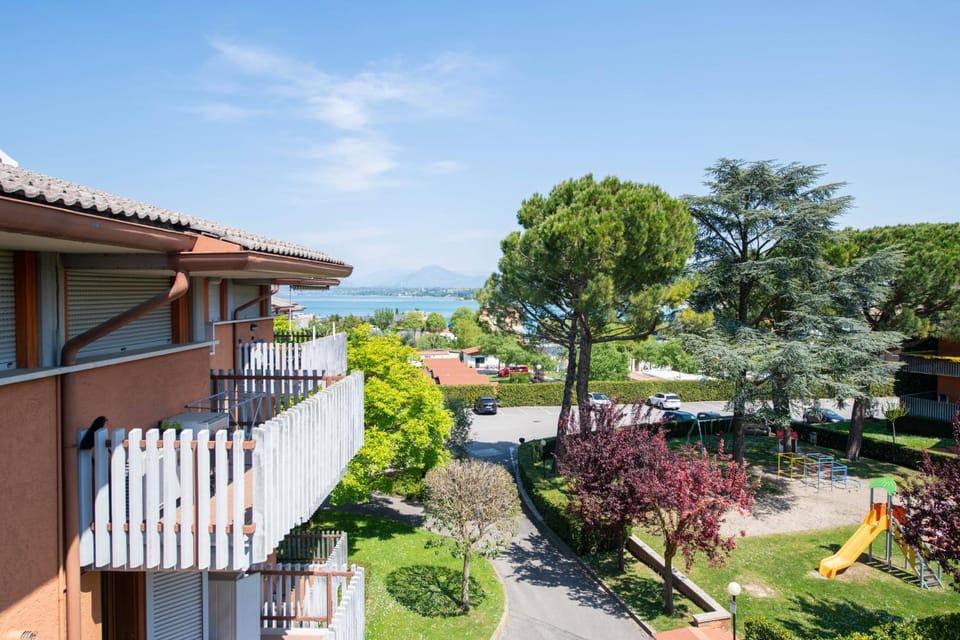 Garden view, Sea view
