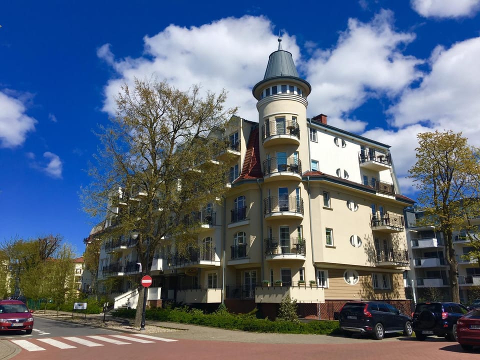 Property building, Street view